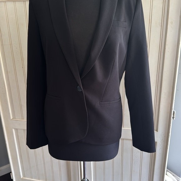 Tommy Hilfiger Woman’s Black Blazer with Striped Lining - Picture 4 of 14
